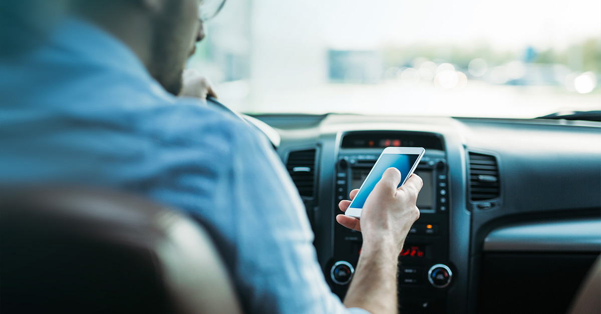 Geblitzt Mit Handy In Der Hand Ausrede Geblitzt mit Handy | Das sind die Strafen